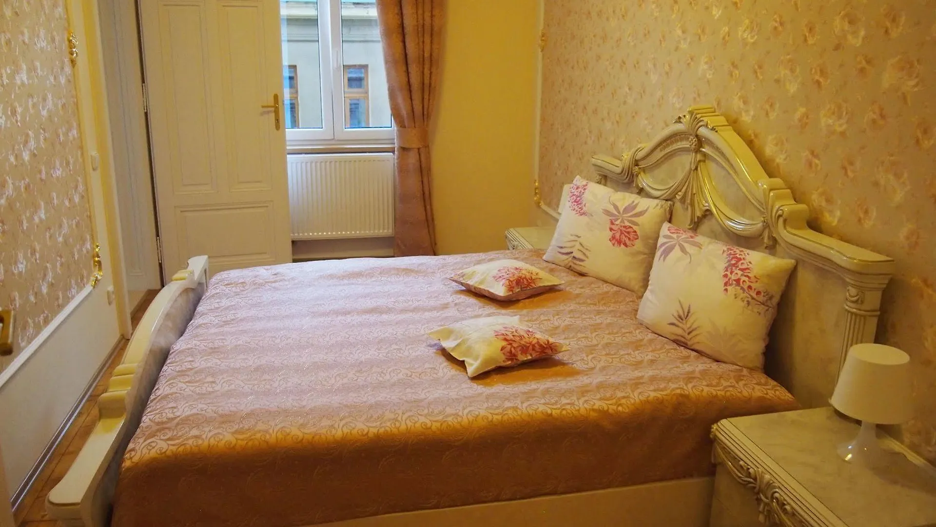 Lyra Apartments Karlovy Vary Czech Republic