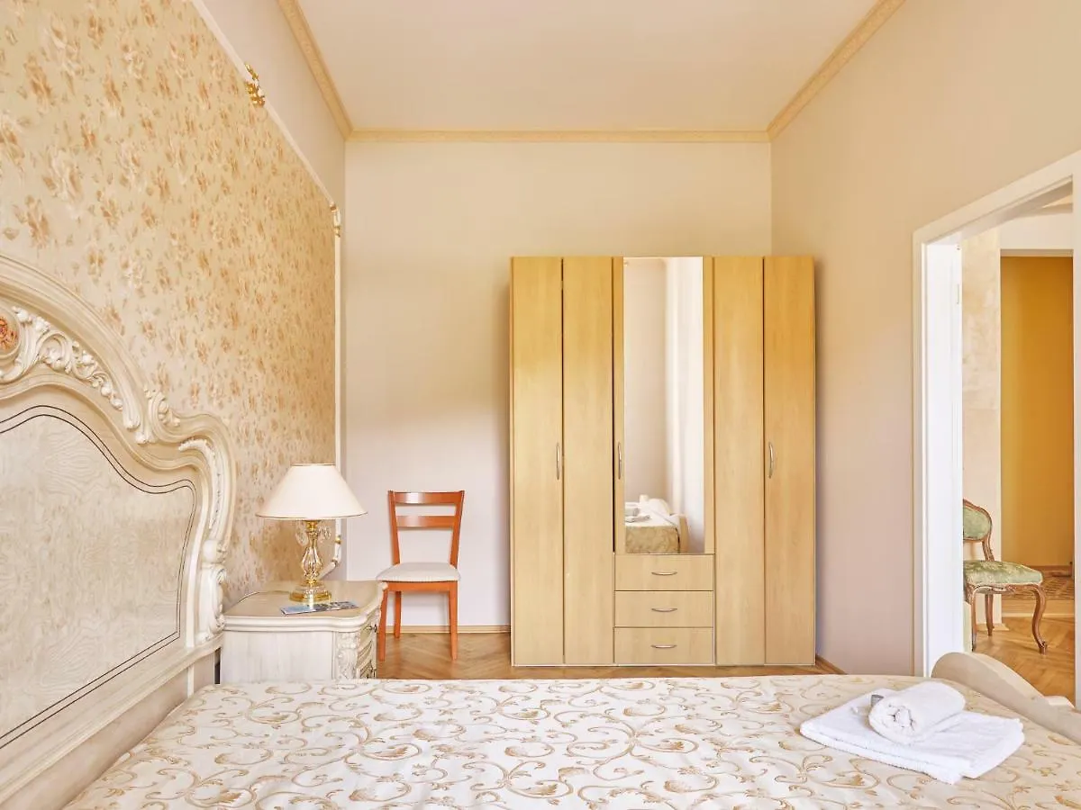Lyra Apartments Karlovy Vary